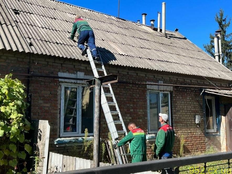 В Запоріжжі внаслідок ракетного удару пошкоджено 42 приватних будинка та 10 багатоповерхівок